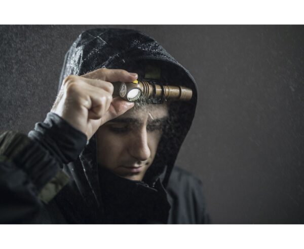 LANTERNA WIZARD C2 PRO SAND MULTI FLASHLIGHT 2500 LUMENS ARMYTEK - Image 10